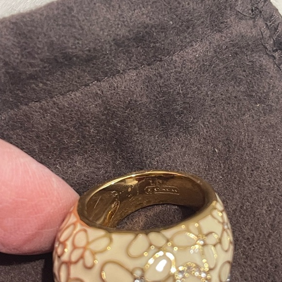 COACH - Butterfly Dome- Gold and Cream Enamel Ring - Picture 6 of 9